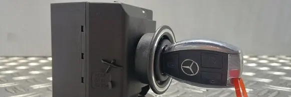 Mercedes-Benz E W211 Ignition lock 2115450608 8001856780 33002203