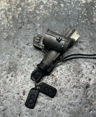 Volkswagen Sharan Ignition lock P012106