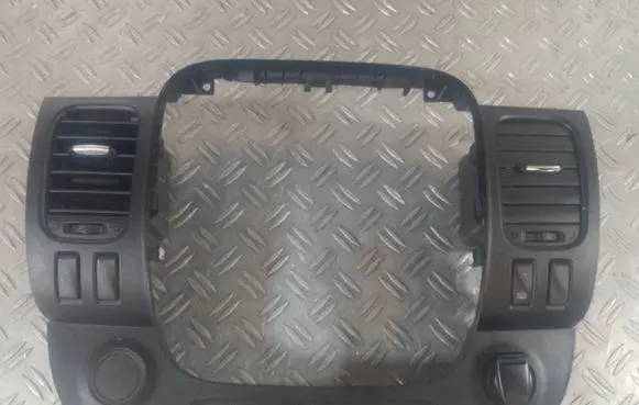 Renault Trafic III (X82) Radio/GPS head unit trim 93452450