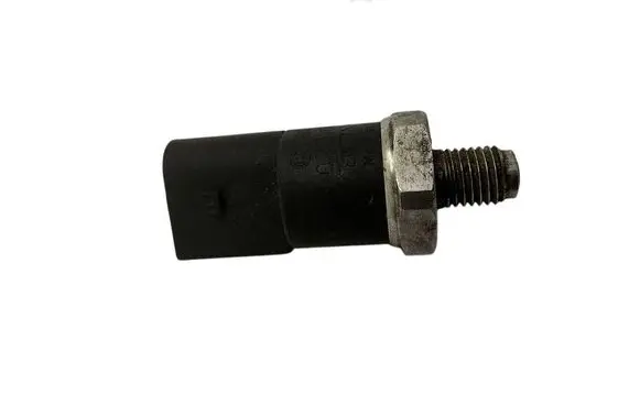 Mercedes-Benz C W203 Fuel pressure sensor 0281002239 M6061D