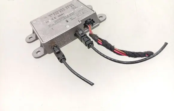 Mercedes-Benz R W251 Aerial antenna amplifier A2198203789