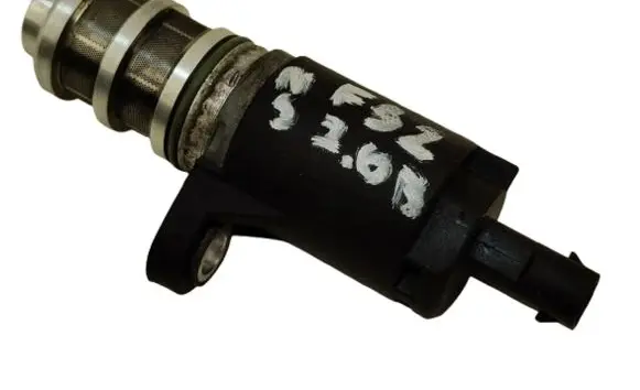 BMW 4 F32 F33 Camshaft vanos timing valve 7622768