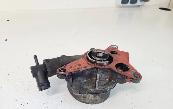 Opel Vivaro Vacuum pump 