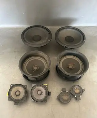 Skoda Octavia Mk2 (1Z) Front door speaker 1Z0035411L