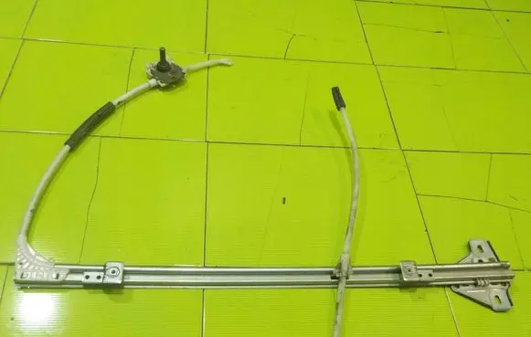 Iveco Daily 35.8 - 9 Front door window regulator with motor PRZOD 12AB15 A05CC32C95D948AC90