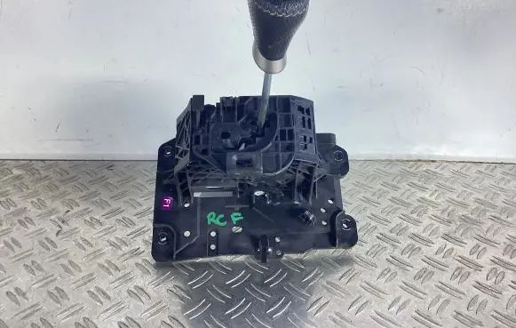 Lexus RC Gear shifter/selector