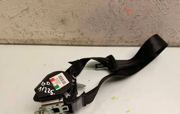 Audi A4 S4 B8 8K Rear seatbelt 8K0857805Q