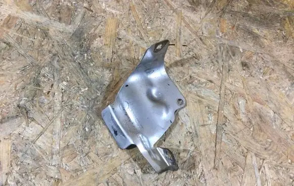 Porsche Macan (95B) Front shock absorber mounting bracket 06l129598c
