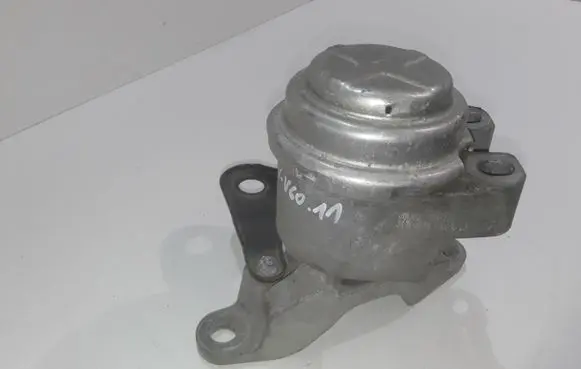 Volvo V60 Engine mount bracket