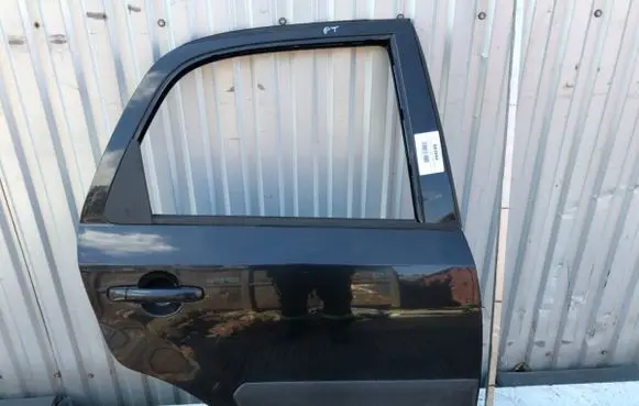 Suzuki SX4 Rear door