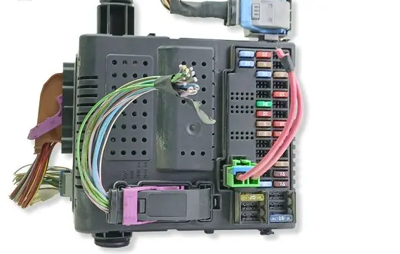 Volvo S60 Fuse module 30728356 04W403 12216069