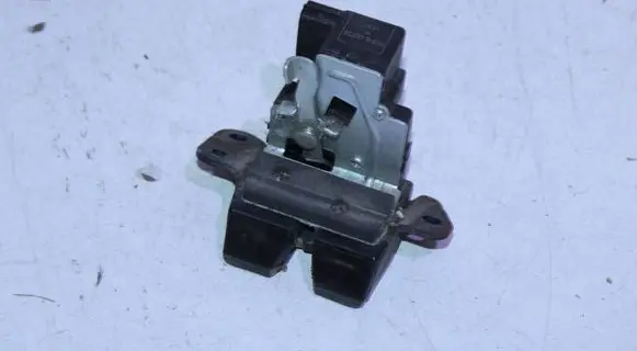 Hyundai ix20 Tailgate/trunk/boot lock/catch/latch 812301H000