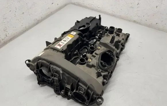 Mini Cooper Countryman F60 Rocker cam cover 7611278