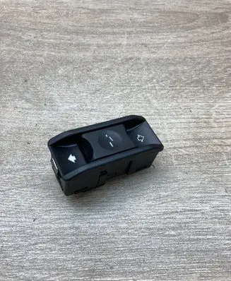BMW 5 E60 E61 Sunroof switch 6907288 03015010
