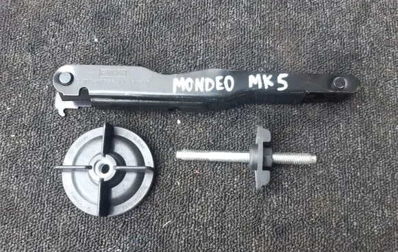 Ford Mondeo MK V Spare wheel bolt ES7C17035AA