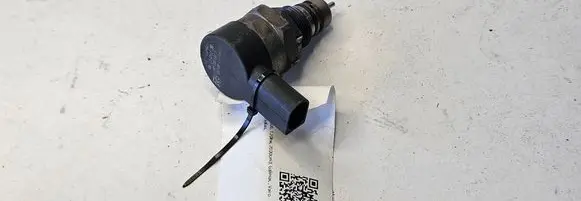 BMW 3 E90 E91 Fuel pressure sensor 0281002481 14004934