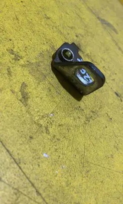 Renault Kadjar Rear door lower hinge A045575