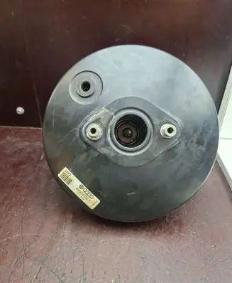 Volkswagen PASSAT B5 Brake booster 8D0612105 8D0612105F