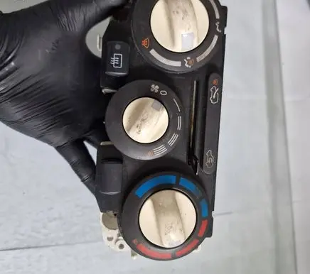 Nissan Micra Climate control unit 060918