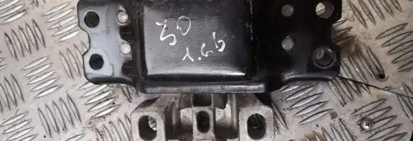 Skoda Octavia Mk2 (1Z) Engine mount bracket 1k0199555
