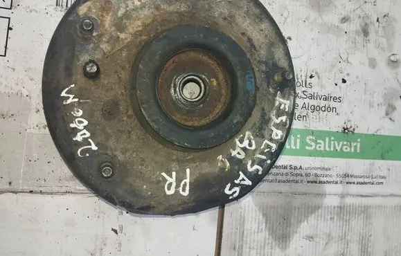 Renault Laguna I Coil spring mount 7700832419B