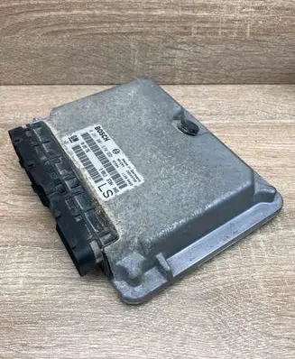 Opel Astra G Engine control unit/module ECU 90589736 0281001670 LSUsed