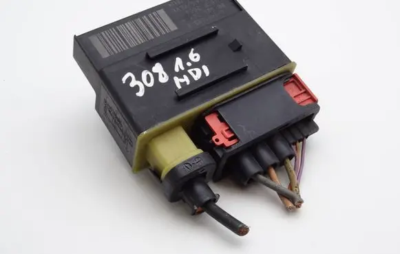 Peugeot 308 Glow plug pre-heat relay 9662570880