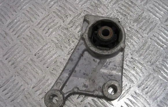 Mazda MX-5 NA Miata Gearbox mounting bracket KD35S5209