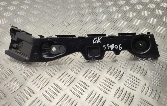 Rear bumper mounting bracket