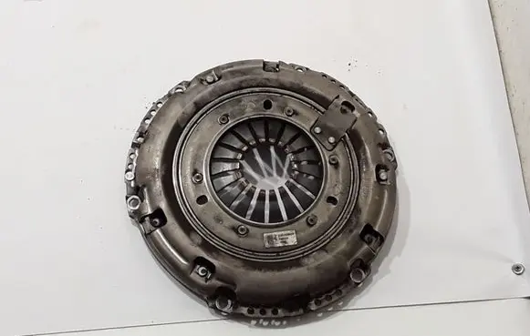 Renault Trafic III (X82) Pressure plate 302105151R