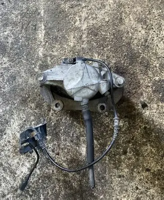 Mercedes-Benz E W211 Front brake caliper