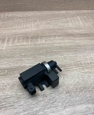 BMW 3 E46 Turbo solenoid valve 2247906 72279600