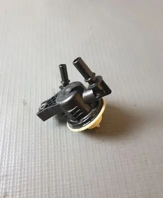 Peugeot Traveller Fuel pressure regulator 9831640280