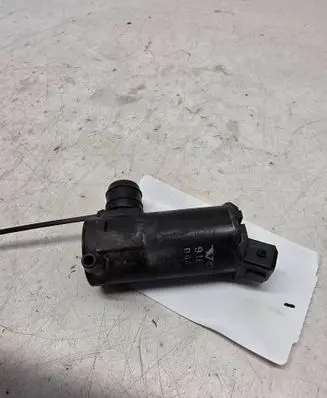 Volvo V70 Windscreen/windshield washer pump 9169611