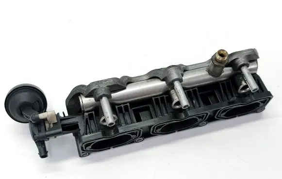 Audi Q7 4L Intake manifold 06E133340E