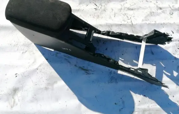 Toyota RAV 4 (XA30) Armrest 5881142030 58811-42030