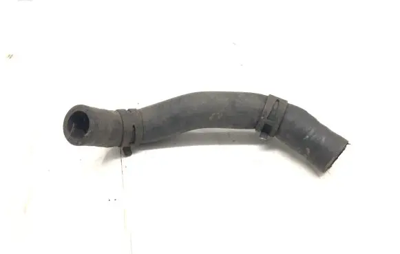 Volkswagen PASSAT B6 Engine coolant pipe/hose