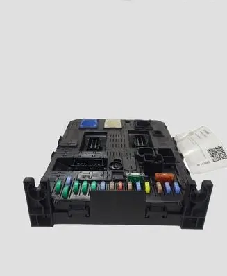 Peugeot 3008 I Comfort/convenience module 281197595