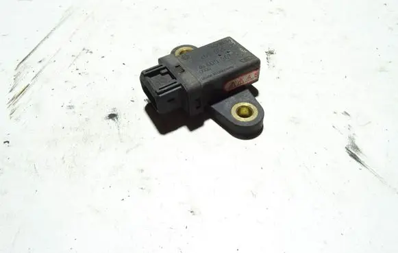 Audi A8 S8 D2 4D ESP acceleration yaw rate sensor 0265005117 4D0907651