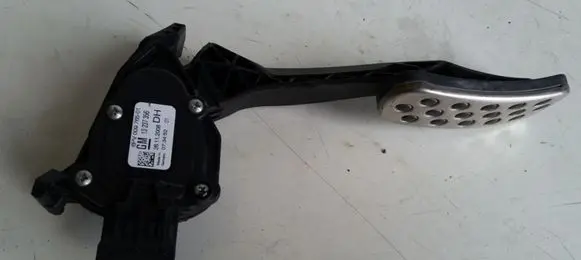 Opel Insignia A Accelerator throttle pedal 6PV00976501 13237356