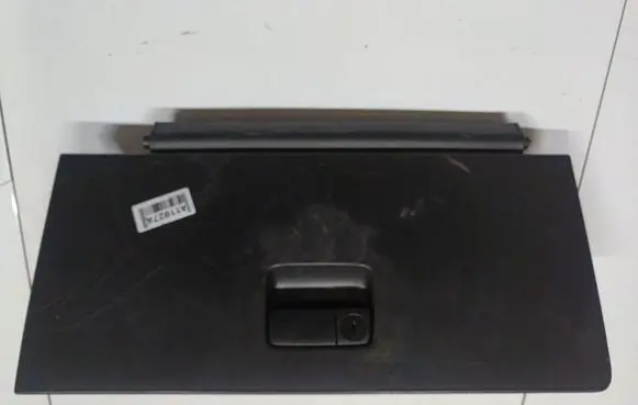 Nissan X-Trail T30 Glove box 8H900