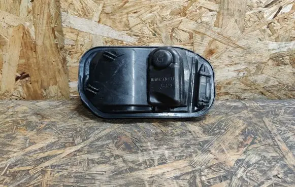 Volvo XC60 Headlight part 89075392