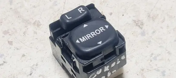 Toyota Corolla E120 E130 Wing mirror switch 183574
