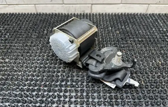 Honda Jazz IV GR Rear seatbelt 6470119CDB