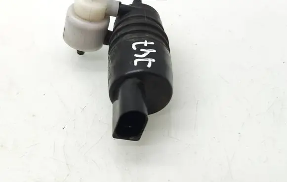 Mini Clubman F54 Windscreen/windshield washer pump 7388349