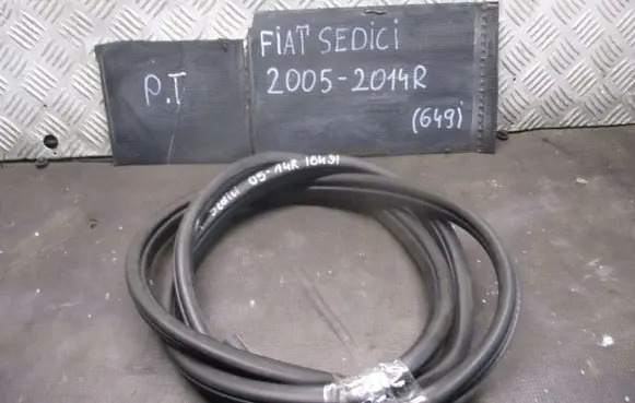 Suzuki SX4 Rubber seal loading door 