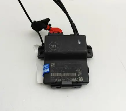 Audi Q3 8U Gateway control module 8U0907468