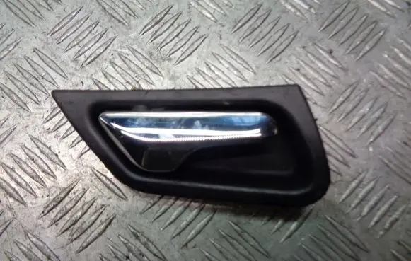 Mercedes-Benz Vito Viano W638 Rear door interior handle trim 
