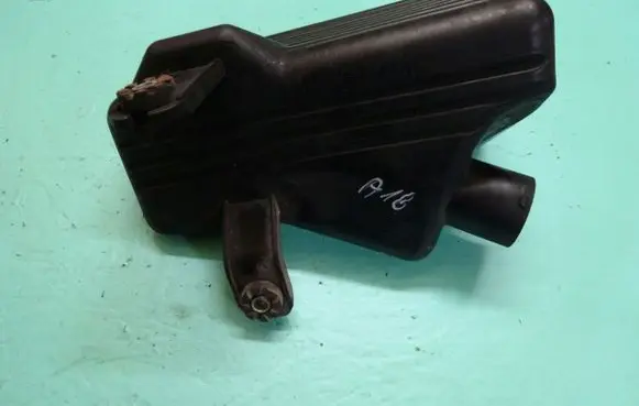 Suzuki Grand Vitara II Intake resonator 