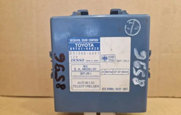 Toyota Picnic Door central lock control unit/module 8974144020 1513006091 ALR96132